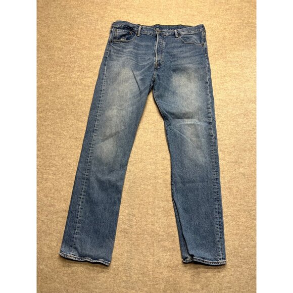 Levi's 501 Button Fly Medium Wash Straight Leg Men's Denim Jeans 38 X 34 - Picture 1 of 9